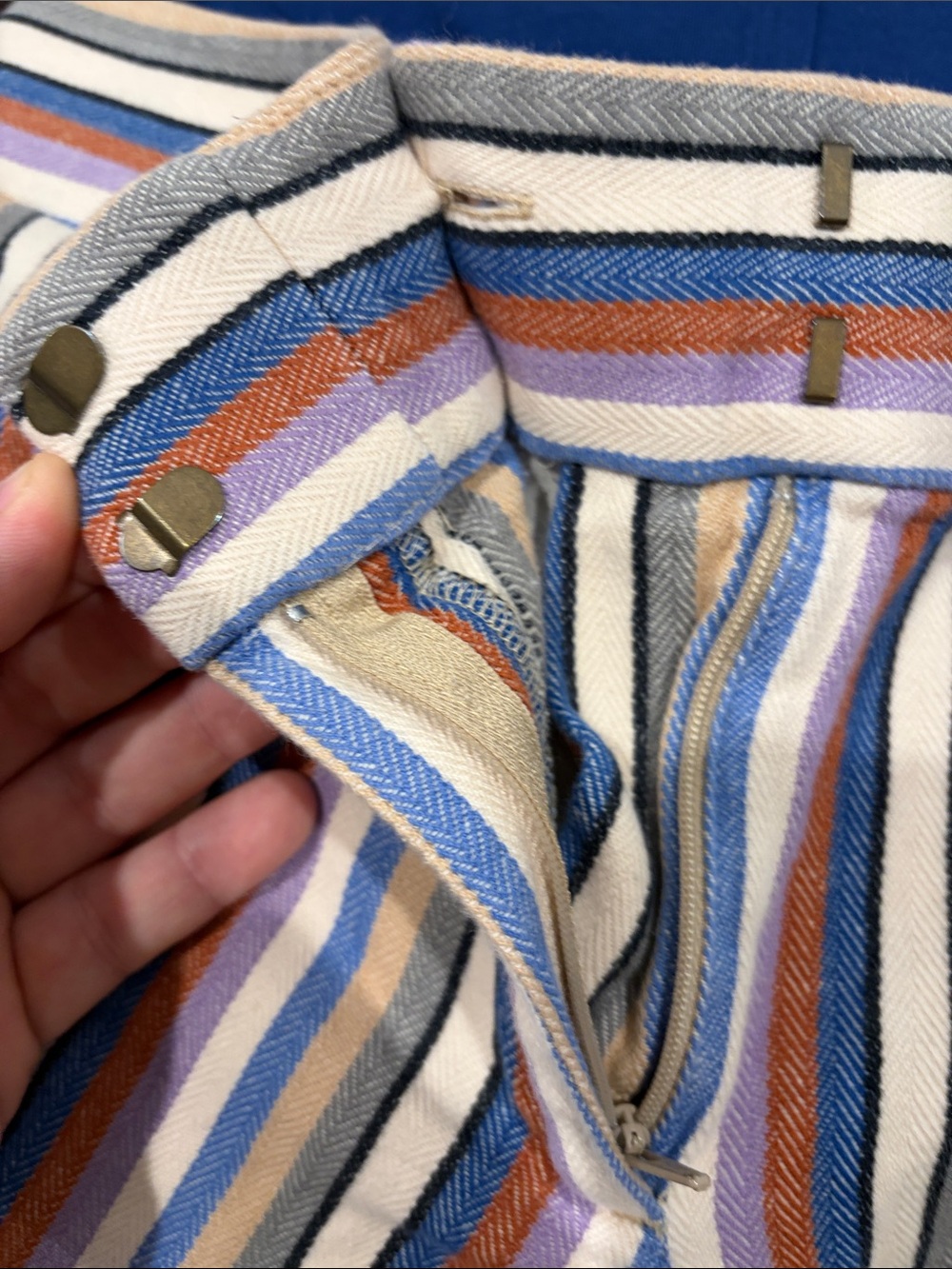 3 for $25! LOFT Women’s Multicolor Striped medium waist The Riviera Short, 6 - Picture 6 of 6